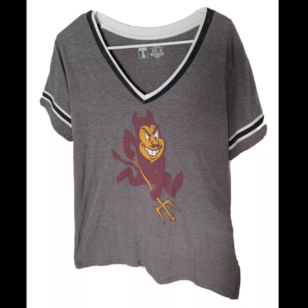 Women’s ASU V-neck XL